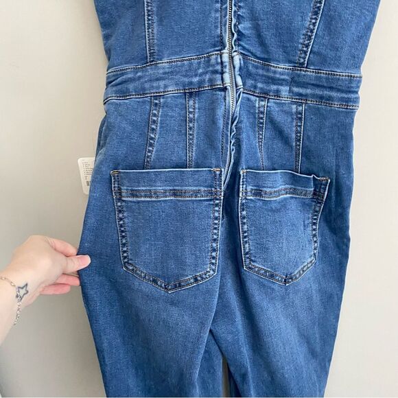 Free People We The Free CRVY Sydney Denim High Neck Jumpsuit Size 2 NWT - Picture 5 of 10